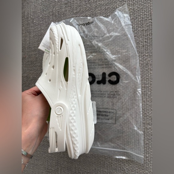 Crocs Off Grid Clog White | Size M7 W9 | Unisex - Picture 13 of 14